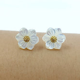 Hibiscus Flower Beads White Mother Of Pearl 12mm Hand Carved WM-0212