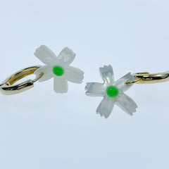 Buy Flower Beads White Mother Of Pearl WM-0185 BestBeadSupply.com