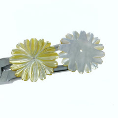 4pc 30mm Hand Carved Yellow Mother of Pearl Daisy Flower Beads YM-0010