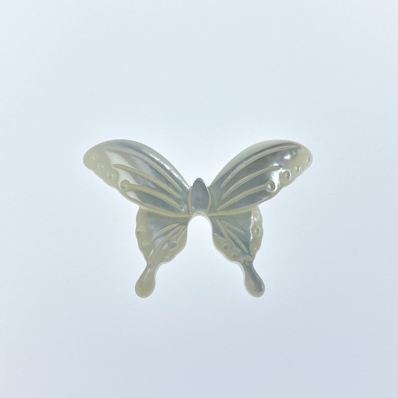 Butterfly Beads White Mother Of Pearl Hand Carved Pendants WM-0027