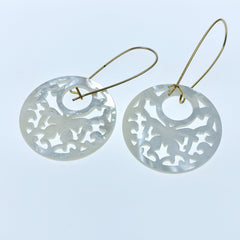 Butterfly Filigree Round Beads White Mother of Pearl WM-0068