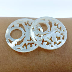 Butterfly Filigree Round Beads White Mother of Pearl WM-0068