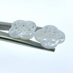 Clover Charm Beads Mother of Pearl WM-0155