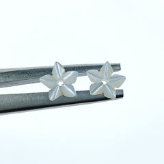 10pc Flower Beads White Mother Of Pearl Hawaiian Design WM-0199