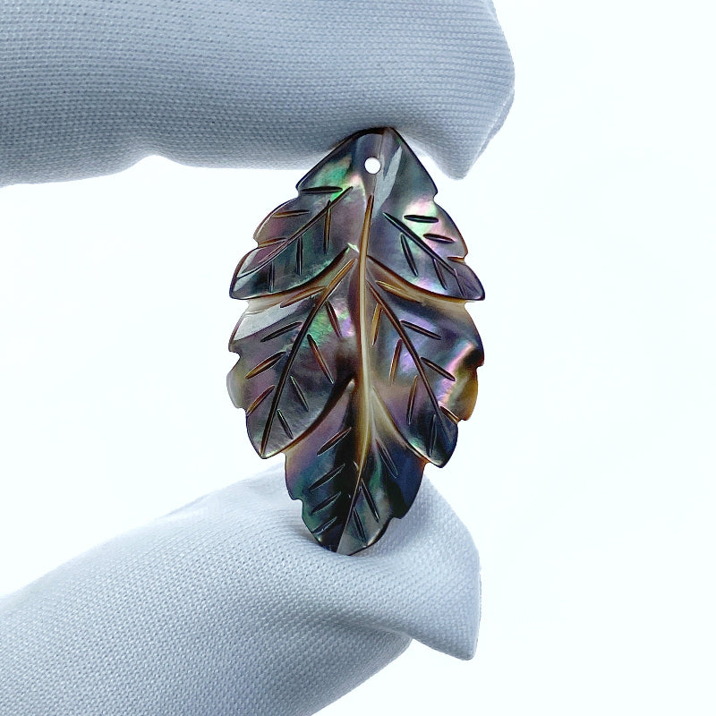 Leaf Beads Black Mother of Pearl BM-0068