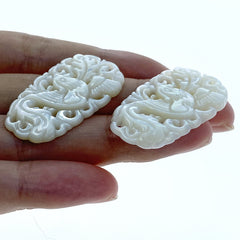 2pcs Phoenix Pendant Beads Hand White Mother of Pearl WM-0066