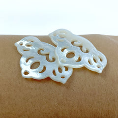2pc Lotus Leaf Beads White Mother of Pearl Filigree WM-0088