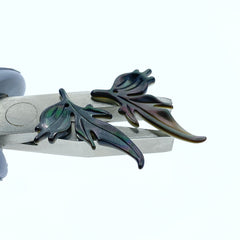 2pc 17mm x 29mm Black Mother of Pearl Hand Carved Leaf Pendants BM-0018