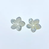 10pc Tropical 5 Petal Flower White Mother of Pearl Beads 10mm Hawaiian Minimalist Design For Earrings Jewelry Making WM-0034