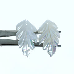 2pc 18mm x 31mm White Mother of Pearl Hand Carved Leaf Pendants WM-0044