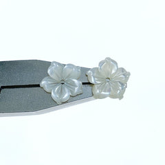 Buy Bauhinia Flower Beads White Mother Of Pearl NaturalPearlStore.com
