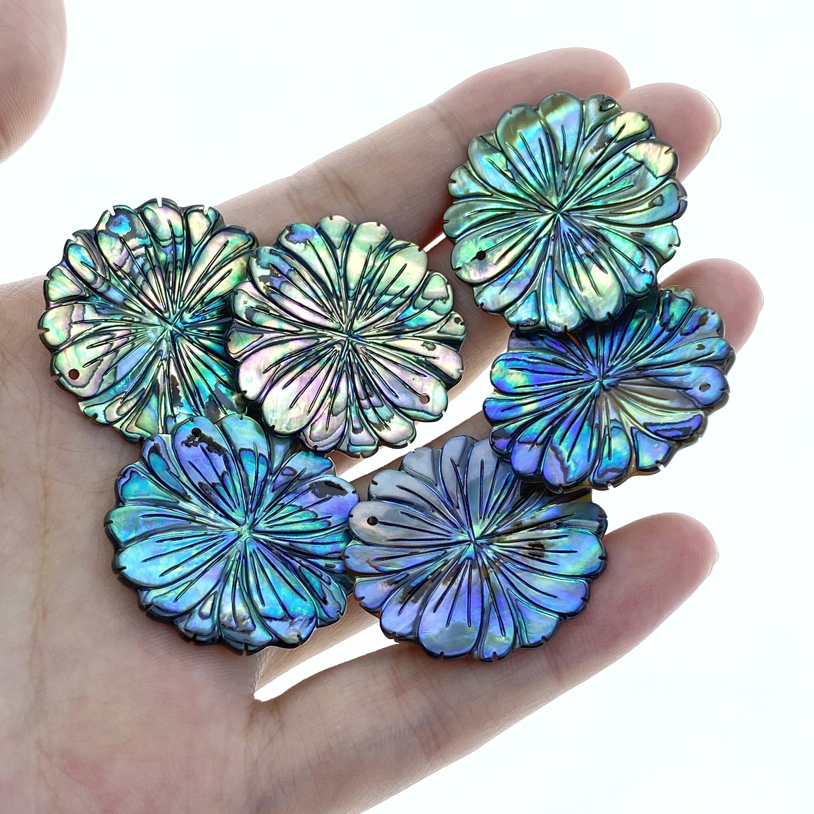 2pc Abalone Daisy Flower Beads Pendants Natural Shell 30mm Hand Carved Hawaii Tropical Minimalistic Design For Jewelry Making AB-0002