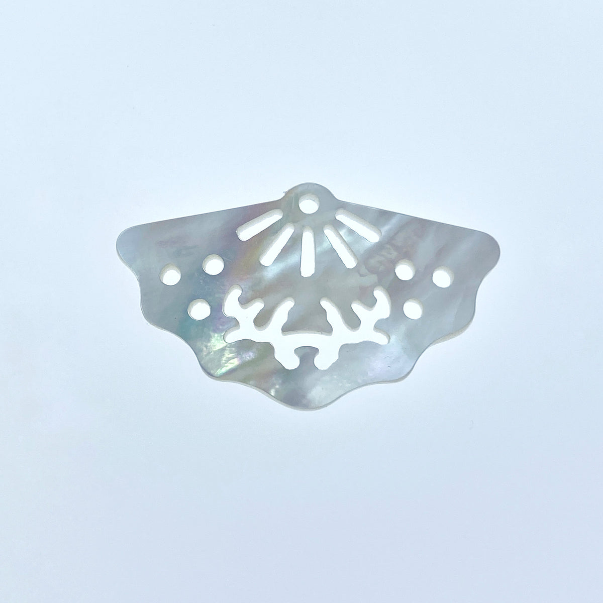 2pc 18mm x 30mm Organic White Mother of Pearl Filigree Fan Connectors Pendants WM-0160