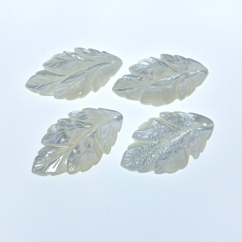 2pc 18mm x 30mm White Mother of Pearl Hand Carved Leaf Pendants WM-0216