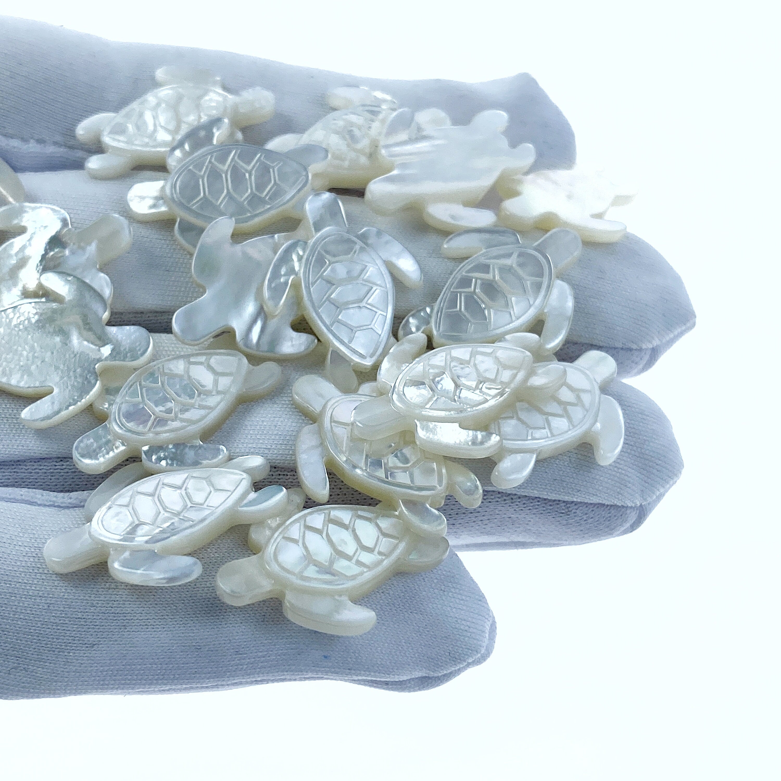 4pc 16mm x 21mm Hand Carved White Mother of Pearl Sea Turtle Beads WM-0090