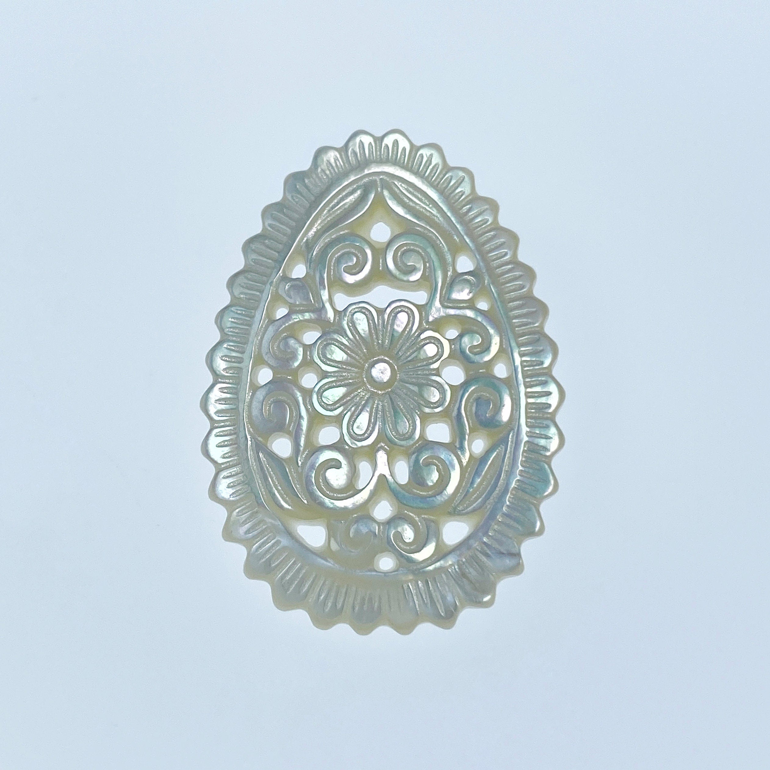 2pc 25mm x 35mm Natural White Mother of Pearl Filigree Drop Shape Flower Pendants WM-0159