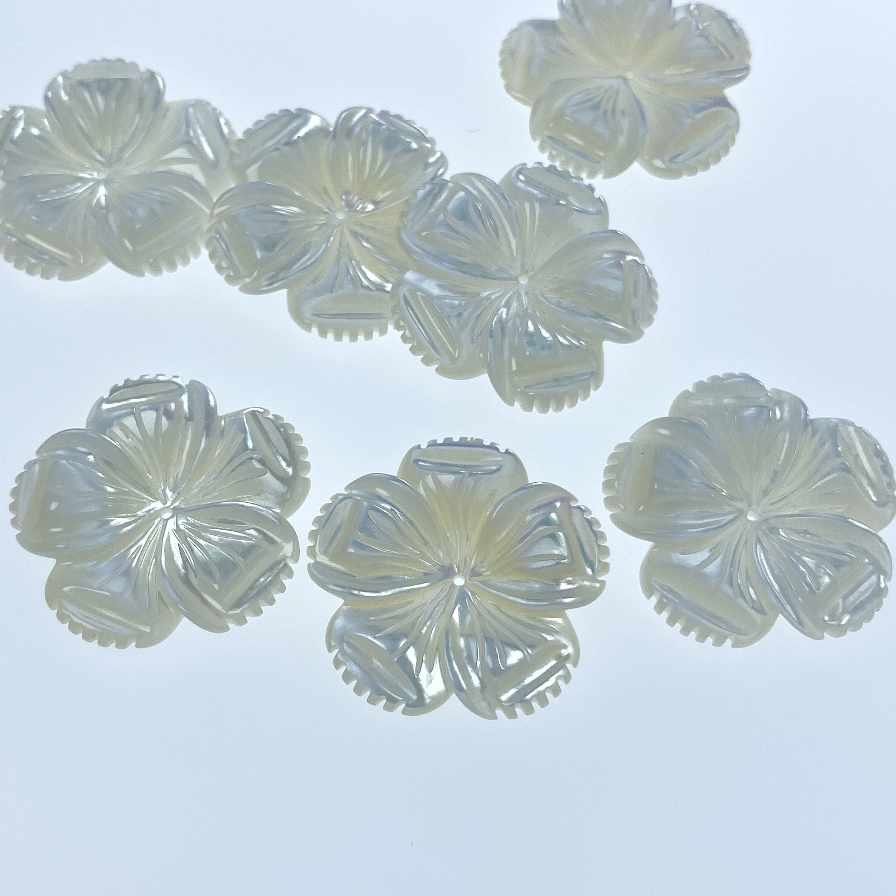 4pc 28mm Hand Carved White Mother of Pearl 5-petal Flower Beads WM-0181