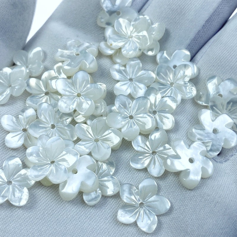 10pc Tropical Flower Beads White Mother Of Pearl 12mm Hand Carved WM-0046