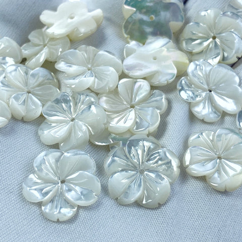 10pc Hand Carved Flower Beads Mother Of Pearl 15mm White Oyster Shell DIY Bridal Jewelry Earring Making Natural Organic Handmade WM-0133