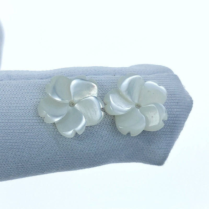 Japanese Sakura Flower Beads White Mother Of Pearl 10mm Charms WM-0015