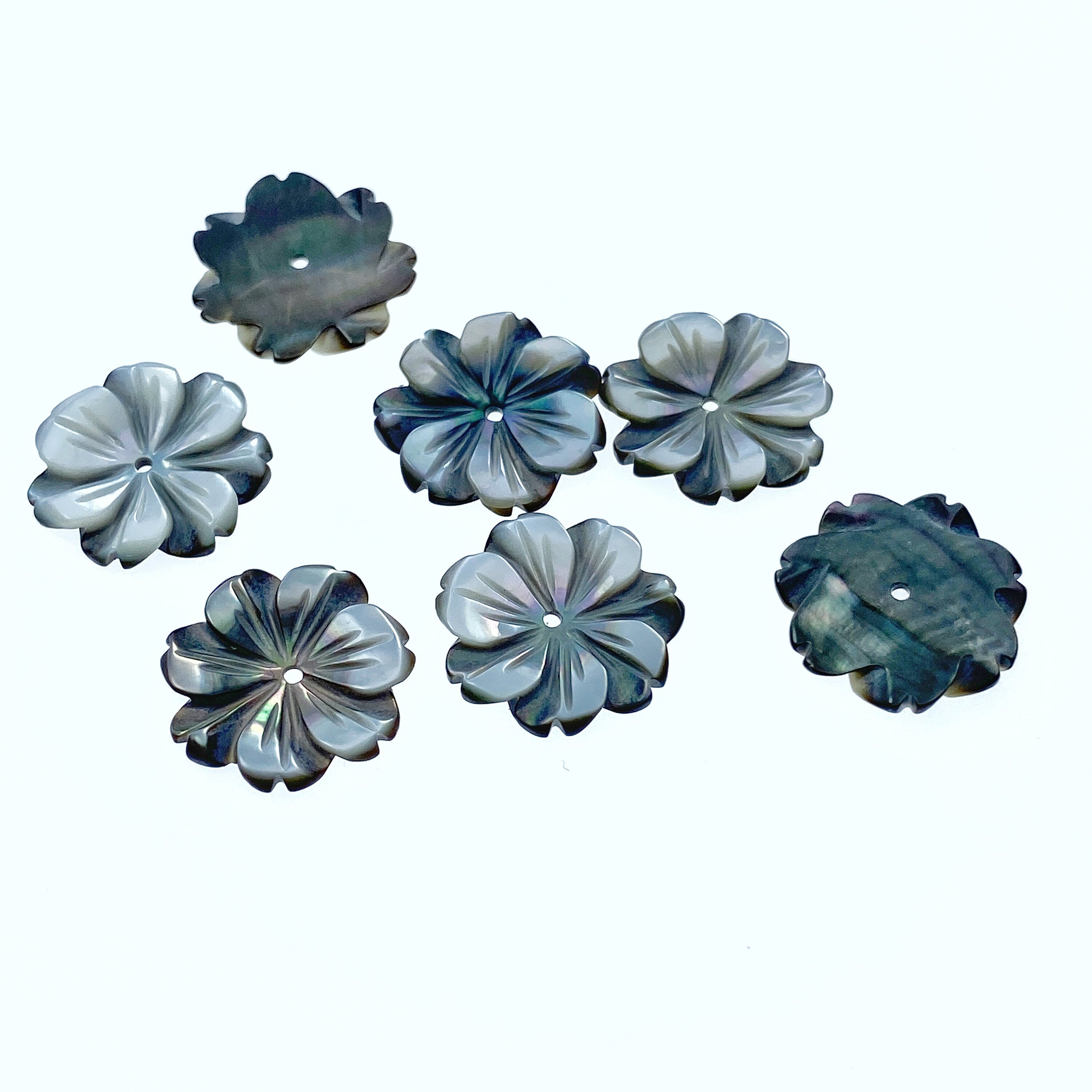 10pc Hand Carved Black Mother of Pearl 15mm Daisy Flower Beads BM-0105