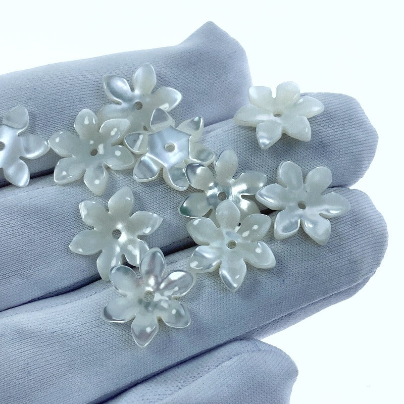 Tropical Flower Beads White Mother Of Pearl 14mm Hand Carved WM-0076