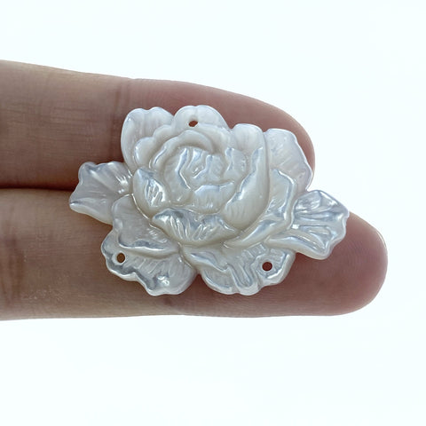 1pc Peony Flower Mother Of Pearl Connector Beads 33mm Necklace Bracelet Connector Charm For Jewelry Making Natural Pearl Hand Carved WM-0041