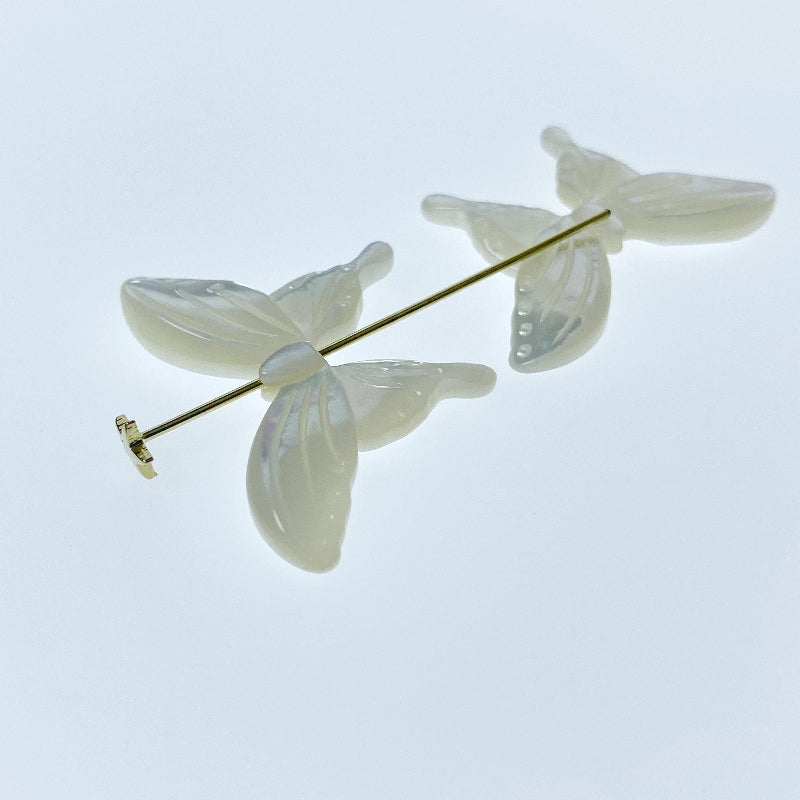 Butterfly Beads White Mother Of Pearl Hand Carved Pendants WM-0027