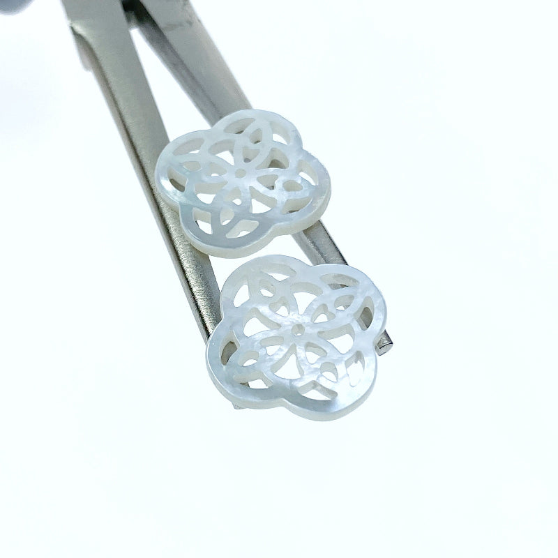 Clover Charm Beads Mother of Pearl WM-0155