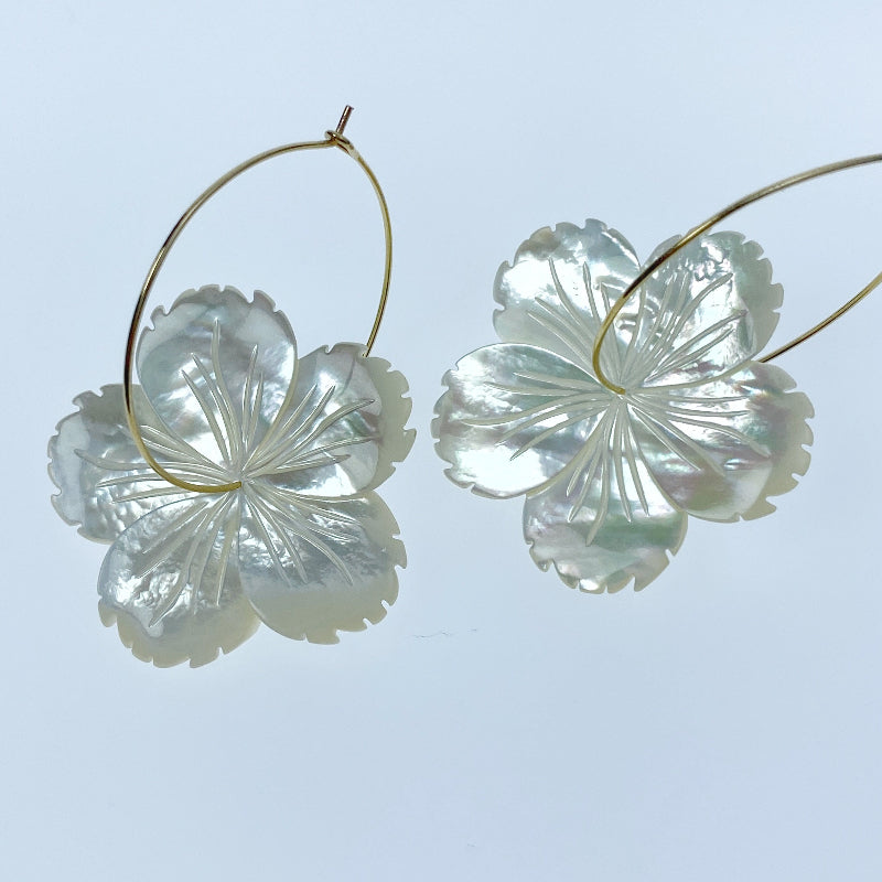 Hibiscus Flower Beads Mother Of Pearl WM-0168