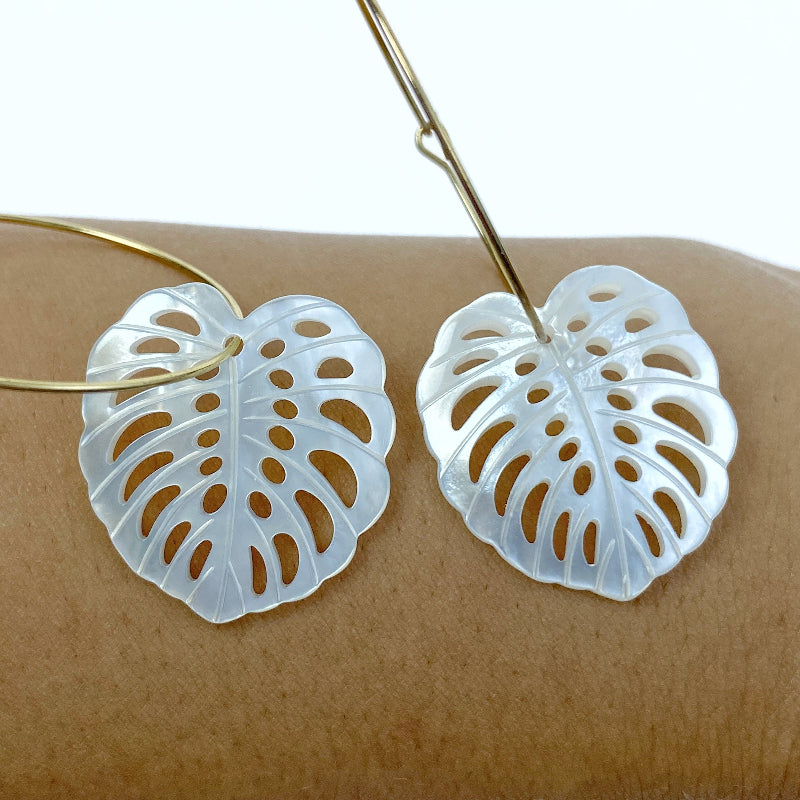 Monstera Leaf Beads White Mother Of Pearl WM-0022