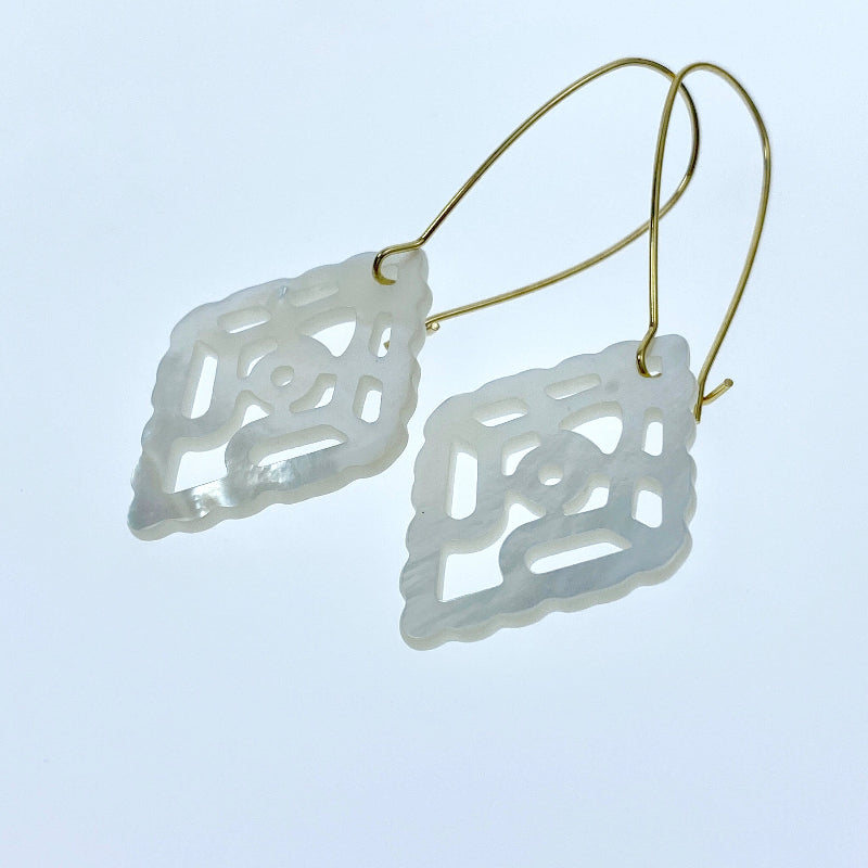 Rhombus Filigree Beads Mother Of Pearl WM-0011