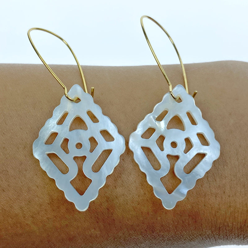 Rhombus Filigree Beads Mother Of Pearl WM-0011