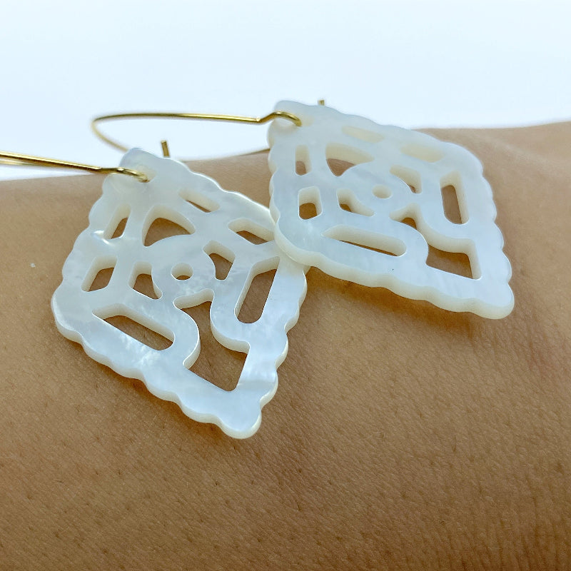 Rhombus Filigree Beads Mother Of Pearl WM-0011