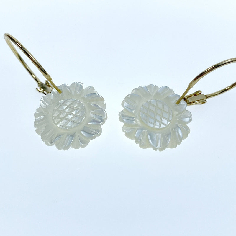 6pc Sun Flower Beads White Mother of Pearl WM-0038