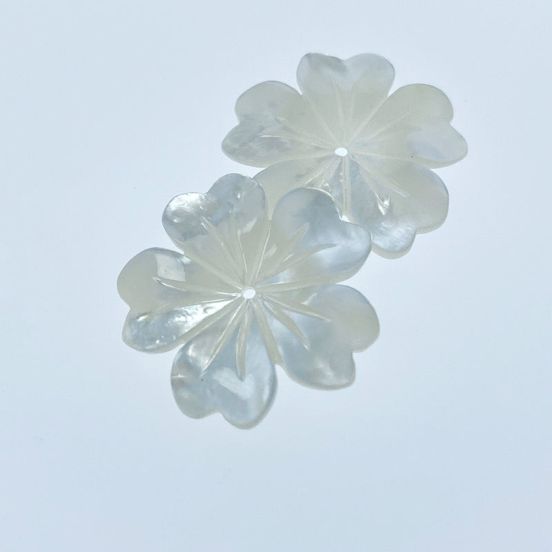 6pc Flower Beads White Mother of Pearl WM-0117