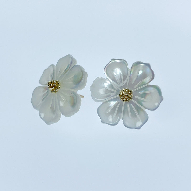 6pc Flower Beads White Mother Of Pearl Hand Carved WM-0189