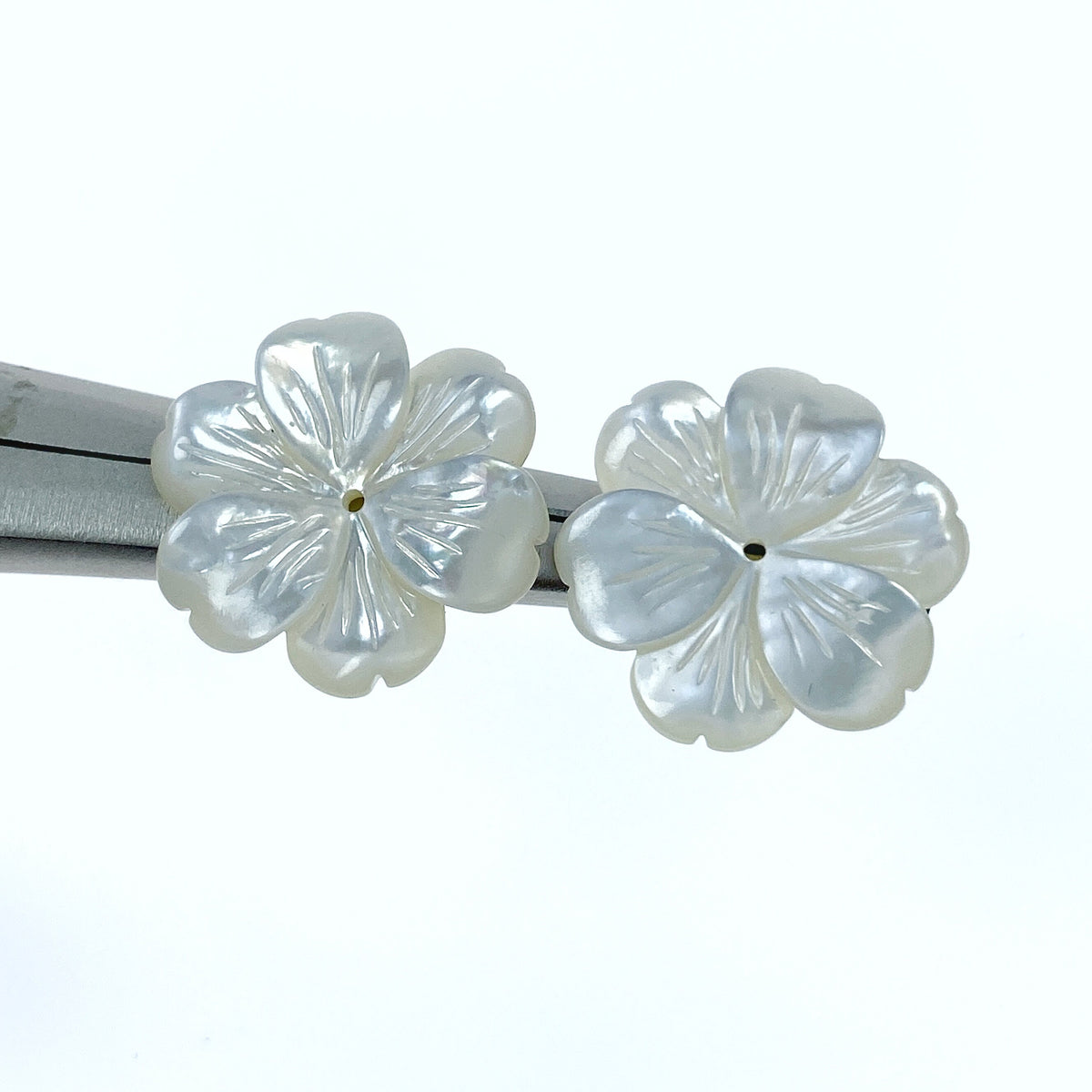 6pc 20mm Hand Carved White Mother of Pearl 6-petal Flower Beads WM-0206