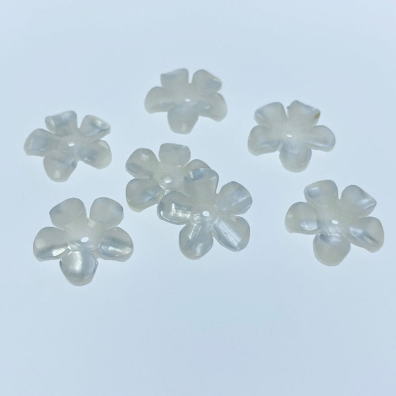 Flower Beads White Mother Of Pearl Charms 14mm Hand Carved WM-0191