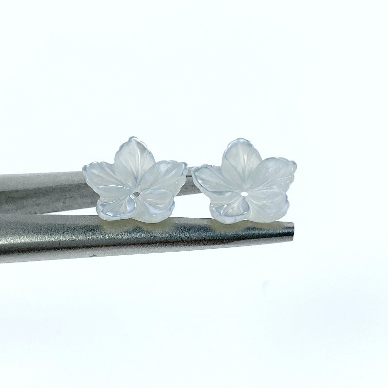 Tropical Flower Beads White Mother Of Pearl 12mm Hand Carved WM-0057