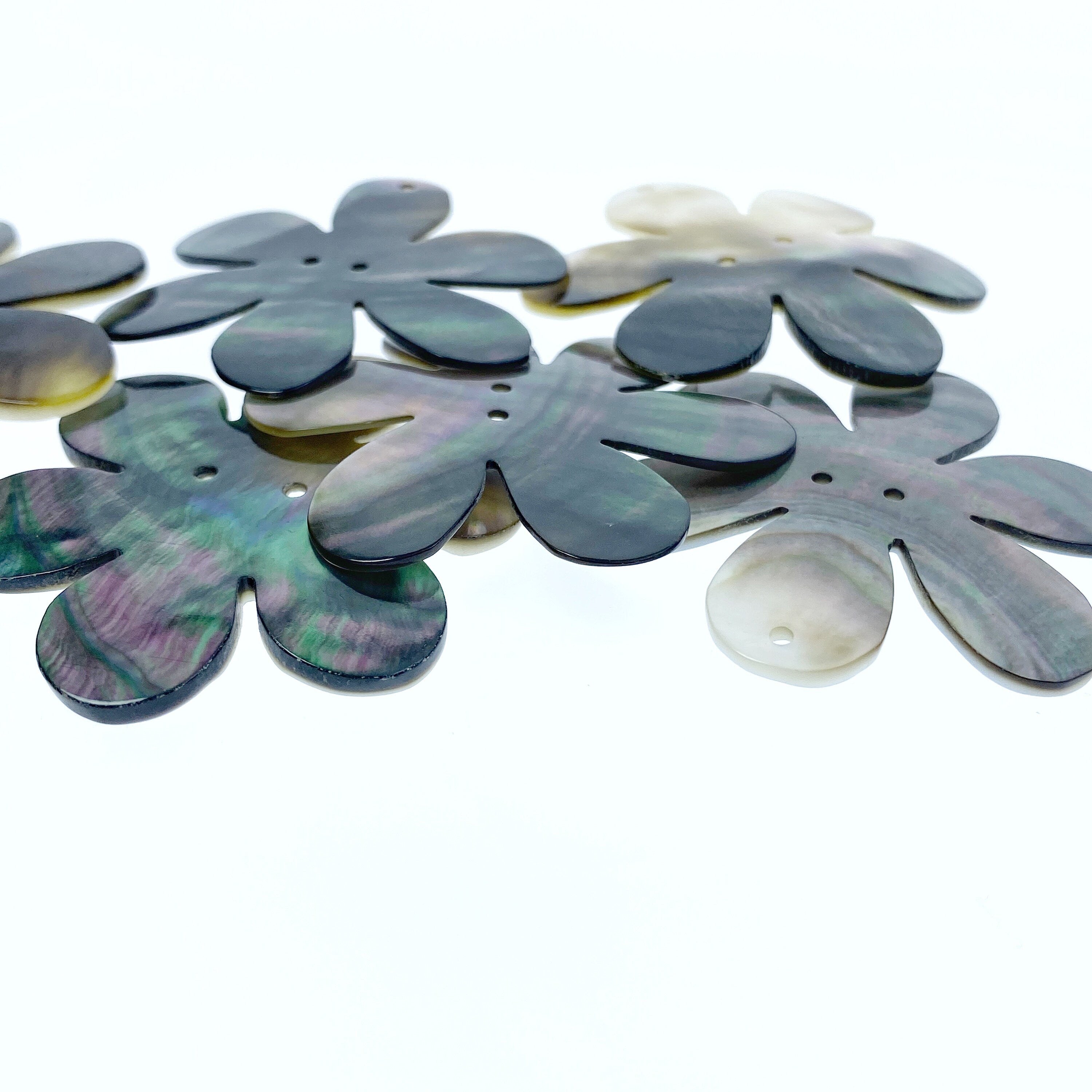 4pc 50mm Natural Black Mother of Pearl 5-petal Flower Pendants BM-0085