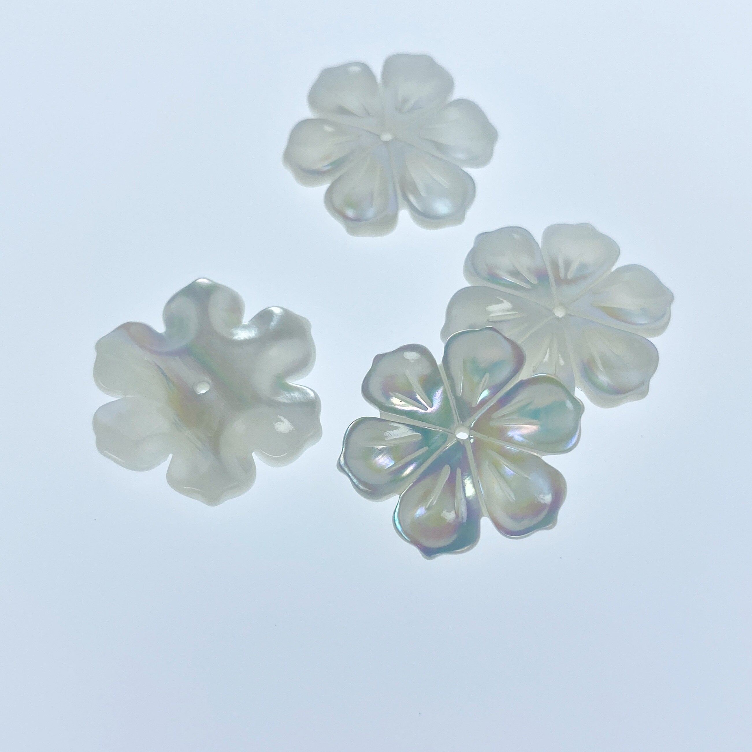 6pc 20mm Hand Carved White Mother of Pearl Flower Beads WM-0189