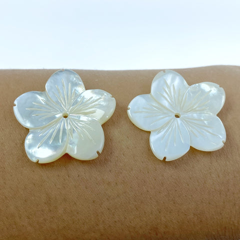 6pc 25mm Hand Carved White Mother of Pearl 5-petal Flower Beads WM-0162