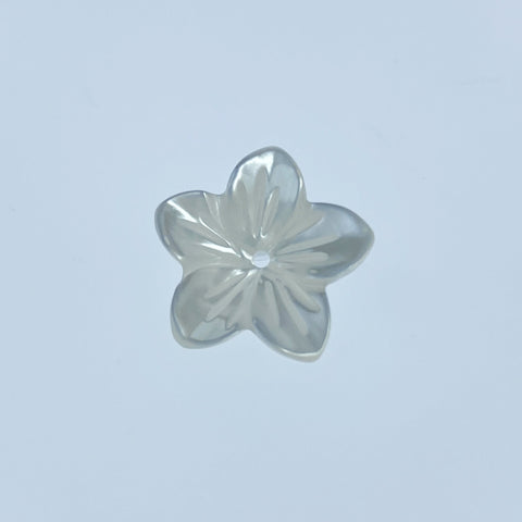 10pc Hand Carved Mother Of Pearl Flower Beads 15mm Natural Pearl Shell Flower Petal DIY Jewelry Making Charms Beads WM-0143