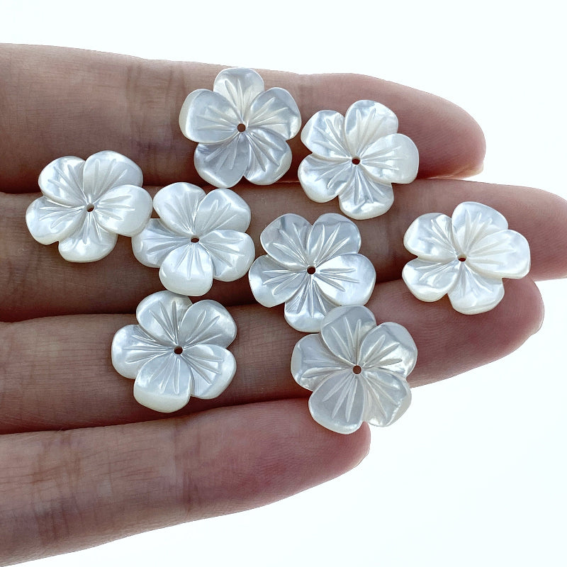 10pc Hawaii Flower Mother Of Pearl Beads Hand Carved 15mm WM-0129