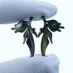 2pc 17mm x 29mm Black Mother of Pearl Hand Carved Leaf Pendants BM-0018