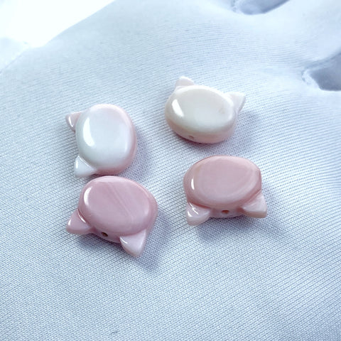 2pc 11mm x 12mm Hand Carved Queen Conch Shell Cat Head Beads PM-0006