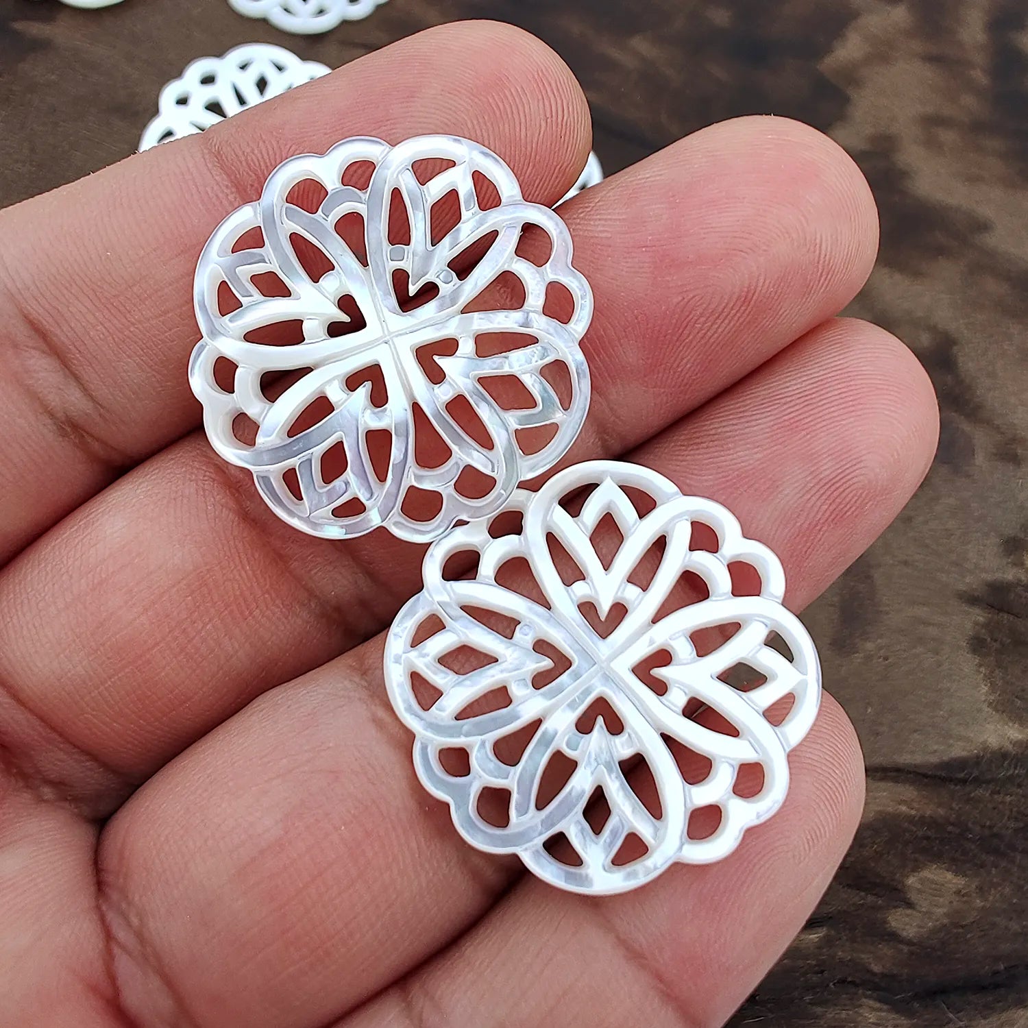 Rosette Flower Beads White Mother Of Pearl Round Filigree WM-0074